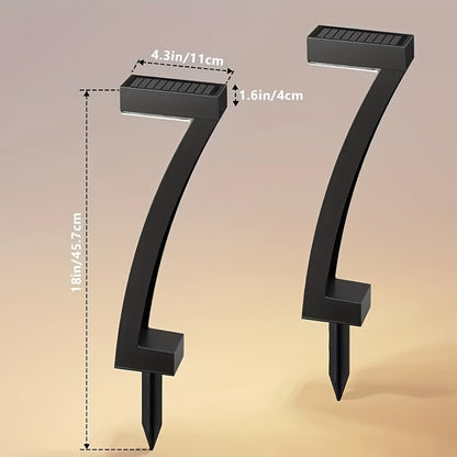 Solarna LED zidna lampa – moderan dizajn u obliku 7
